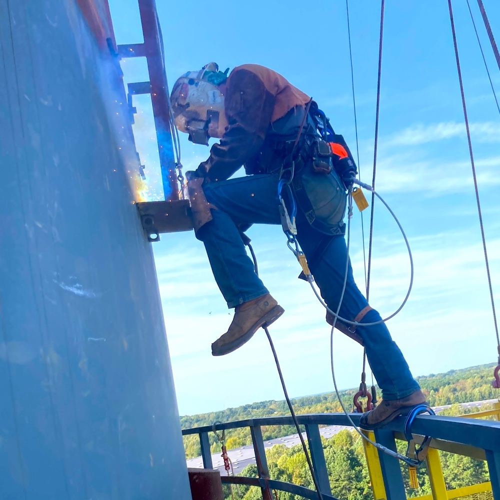 Meet your Posher, Adam